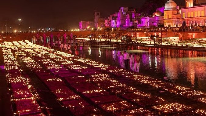 दिवाळीनिमित्त अयोध्येत शरयू तिरावर आज २६ लाखापेक्षा जास्त दीप उजळणार
