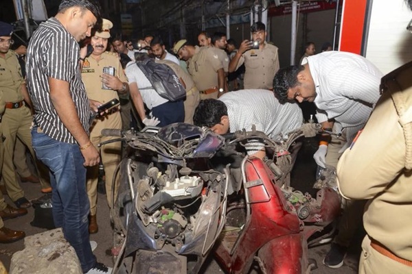 Blast in Two Scooties Injures Eight in Kanpur’s Misri Bazaar Area