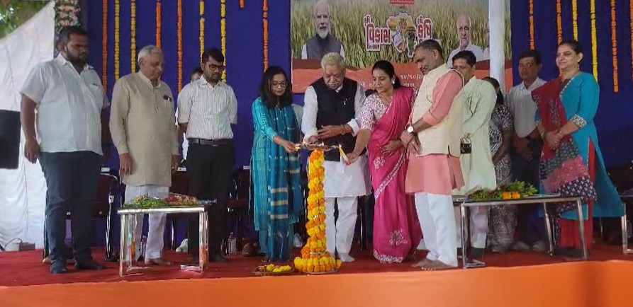 રાજ્યભરમાં વિવિધ મંત્રીઓની ઉપસ્થિતિમાં કૃષિ વિકાસ દિવસ ઉજવાયો.