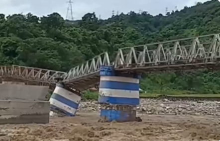 President, Vice President & Prime Minister express grief at loss of lives due to bridge mishap in Darjeeling