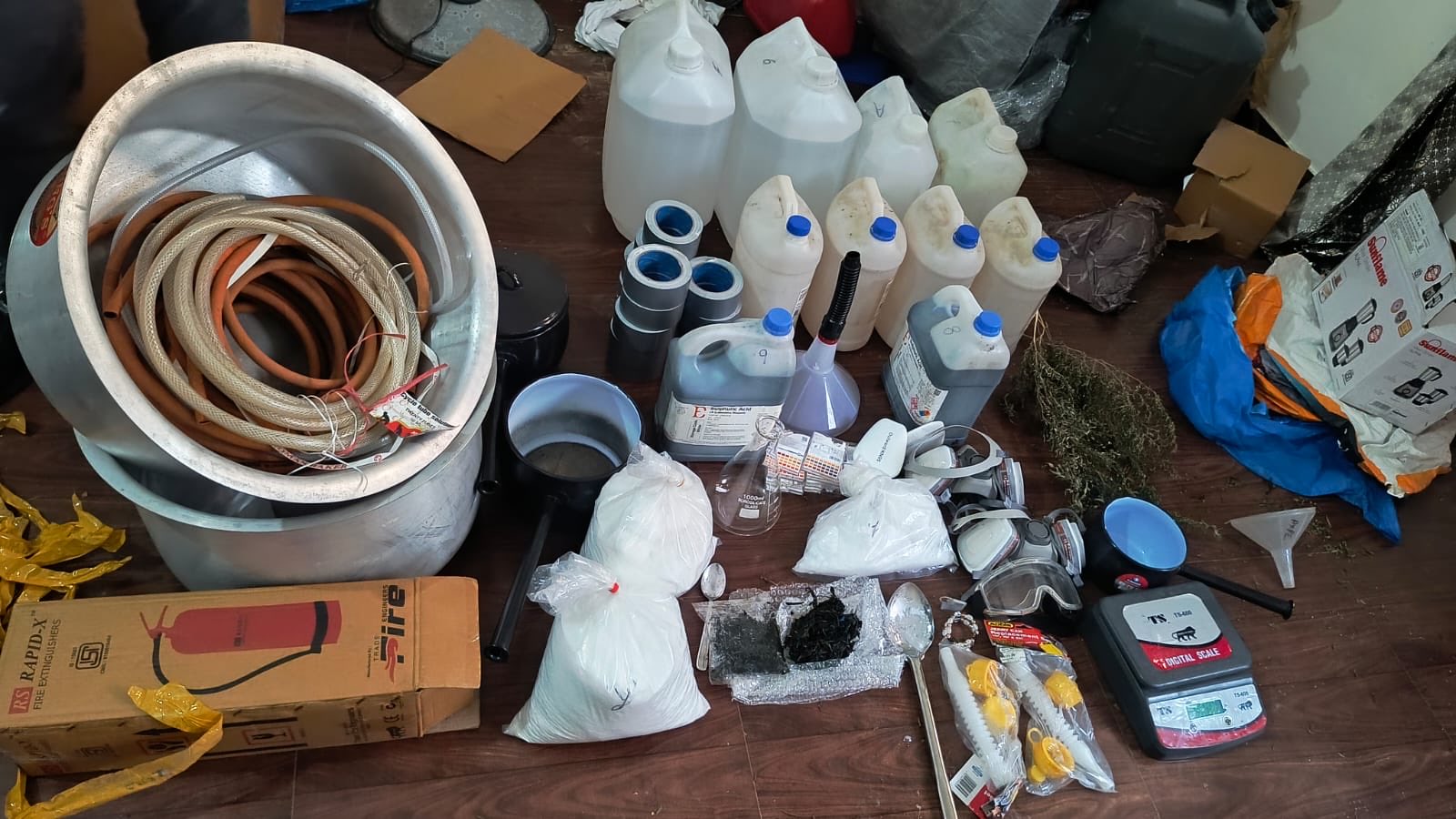 DRI Busts ₹109 Crore Drug Network in NCR, Arrests 26 Foreign Nationals