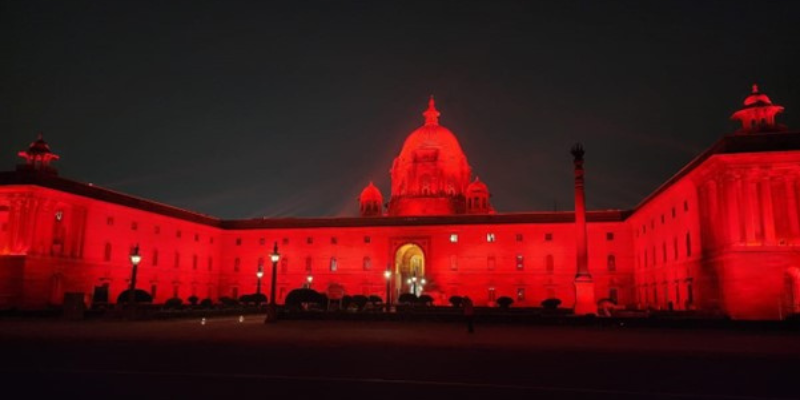 राष्ट्रीय डिस्लेक्सिया जागरूकता माह अभियान के तहत राष्ट्रपति भवन सहित सभी यूनेस्को धरोहर स्थलों को लाल रंग से रोशन किया गया