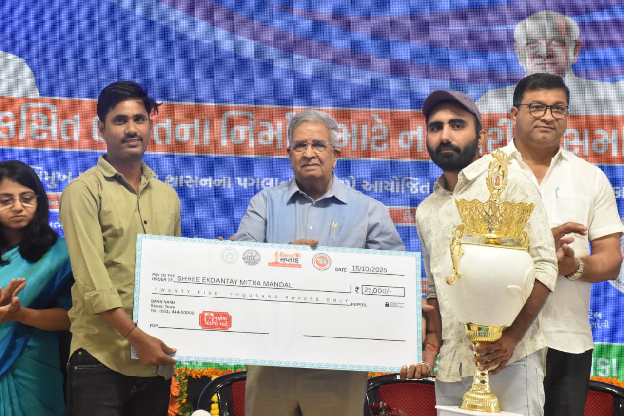 નાણામંત્રી કનુ દેસાઈએ વિકાસ સપ્તાહ હેઠળ આજે નવસારીમાં 13 કરોડ રૂપિયાના વિકાસકાર્યોના લોકાર્પણ અને ખાતમુહૂર્ત કર્યા.