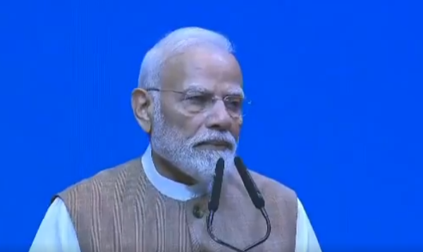 প্রধানমন্ত্ৰী নৰেন্দ্ৰ মোদীয়ে আজি মুম্বাইত ভালেমান উন্নয়নমূলক প্রকল্প উদ্বোধন কৰিব