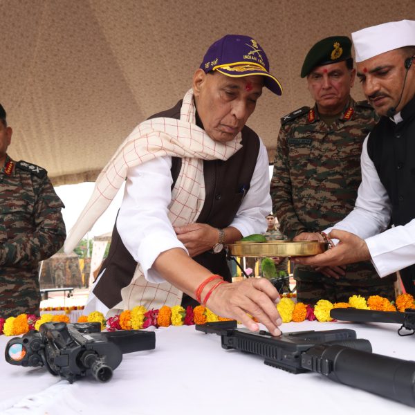 ছাৰ ক্ৰিক এলেকাত পাকিস্তানে সংঘটিত কৰিব পৰা যিকোনো ধৰণৰ দুঃসাহসিক কাৰ্যৰ বিৰুদ্ধে দেশখনক সকীয়নি ৰাজনাথ সিঙৰ