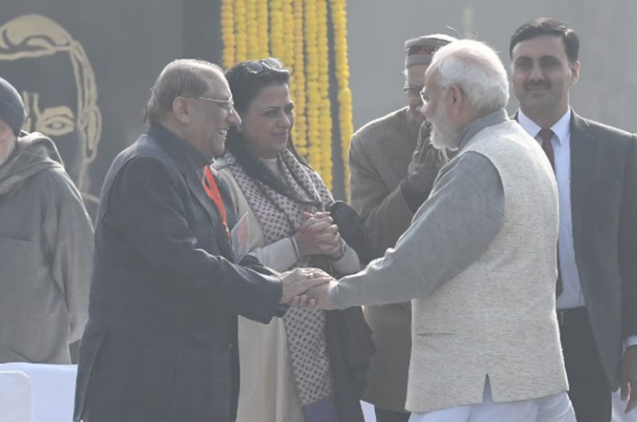 PM Modi pays Tribute to Veteran BJP leader Vijay Kumar Malhotra, Highlights His Life of Service