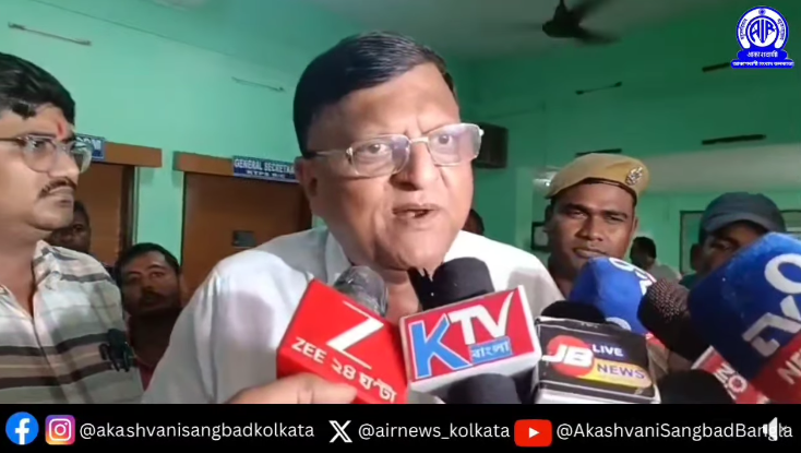 ভোটার তালিকায় বিশেষ নীবিড় সংশোধনী SIR-এ কোনও বৈধ ভোটারের নাম বাদ যাবে না বলে নির্বাচন কমিশন আশ্বাস দিয়েছে।