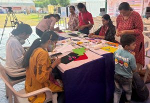 અમદાવાદમાં બૂક ફેસ્ટિવલમાં ચાર દિવસમાં ત્રણ લાખ 45 હજારથી વધુ પુસ્તક પ્રેમીઓએ મુલાકાત લીધી