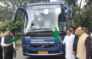 কেন্দ্রীয় শিক্ষা প্রতিমন্ত্রী ভারত সরকারের শিক্ষা মন্ত্রক ও ICSSR-এর যৌথ সহযোগীতায় স্প্রিংগার নেচার সংস্থার উদ্যোগে আয়োজিত “ইন্ডিয়া রিসার্চ ট্যুর ২০২৫” নামক এক প্রকল্পের তৃতীয় পর্বের গতকাল উদ্বোধন করেন। কেন্দ্রীয় শিক্ষা প্রতিমন্ত্রী ভারত সরকারের শিক্ষা মন্ত্রক ও ICSSR-এর যৌথ সহযোগীতায় স্প্রিংগার নেচার সংস্থার উদ্যোগে আয়োজিত “ইন্ডিয়া রিসার্চ ট্যুর ২০২৫” নামক এক প্রকল্পের তৃতীয় পর্বের গতকাল উদ্বোধন করেন।