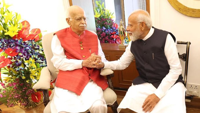 বরিষ্ঠ বিজেপি নেতা লাল কৃষ্ণ আদবানীর ৯৮ তম জন্মদিনে শুভেচ্ছা জানিয়েছেন প্রধানমন্ত্রী নরেন্দ্র মোদী।