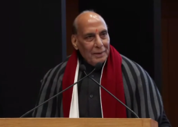 প্রতিরক্ষা মন্ত্রী রাজনাথ সিং বলেছেন, ভারত বর্তমানে উন্নয়নের পথে যে গতিতে এগিয়ে চলেছে, তা মাথায় রেখে তরুণদের সবসময় উৎসাহী থাকা প্রয়োজন।