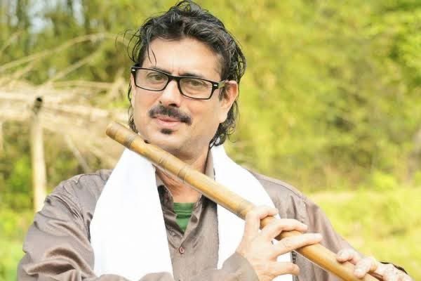 বিশিষ্ট বাঁহীবাদক দীপক শৰ্মাৰ নশ্বৰদেহ কাইলৈ পুৱা অসমলৈ অনা হ’ব, ৰাজ্যিক মৰ্যাদাৰে হ’ব শেষকৃত্য