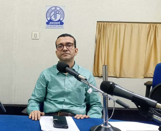 ভোটার তালিকায় বিশেষ নিবিড় সংশোধনী বা এসআইআর-এর ক্ষেত্রে প্রতিটি রাজনৈতিক দল সর্বতোভাবে সাহায্য করছে বলে পশ্চিমবঙ্গের অতিরিক্ত মুখ্য নির্বাচনী আধিকারিক অরিন্দম নিয়োগী জানিয়েছেন।