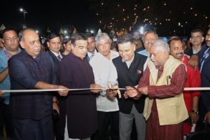 কেন্দ্রীয় মন্ত্রী নীতিন গডকরি গতকাল নাগপুরে ন্যাশনাল বুক ট্রাস্ট, মহারাষ্ট্র সরকার এবং জিরো মাইল ইয়ুথ ফাউন্ডেশনের মিলিত উদ্যোগে আয়োজিত প্রথম নাগপুর পুস্তক উৎসব ২০২৫-এর উদ্বোধন করেছেন।