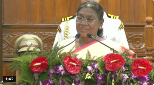 রাষ্ট্রপতি দ্রৌপদী মুর্মু আজ উত্তরাখণ্ড বিধানসভার বিশেষ অধিবেশনে ভাষণে বলেছেন, উন্নয়নের ধারাবাহিক প্রচেষ্টার ফলে এই রাজ্যে মানব জীবনের মান উন্নত হয়েছে।