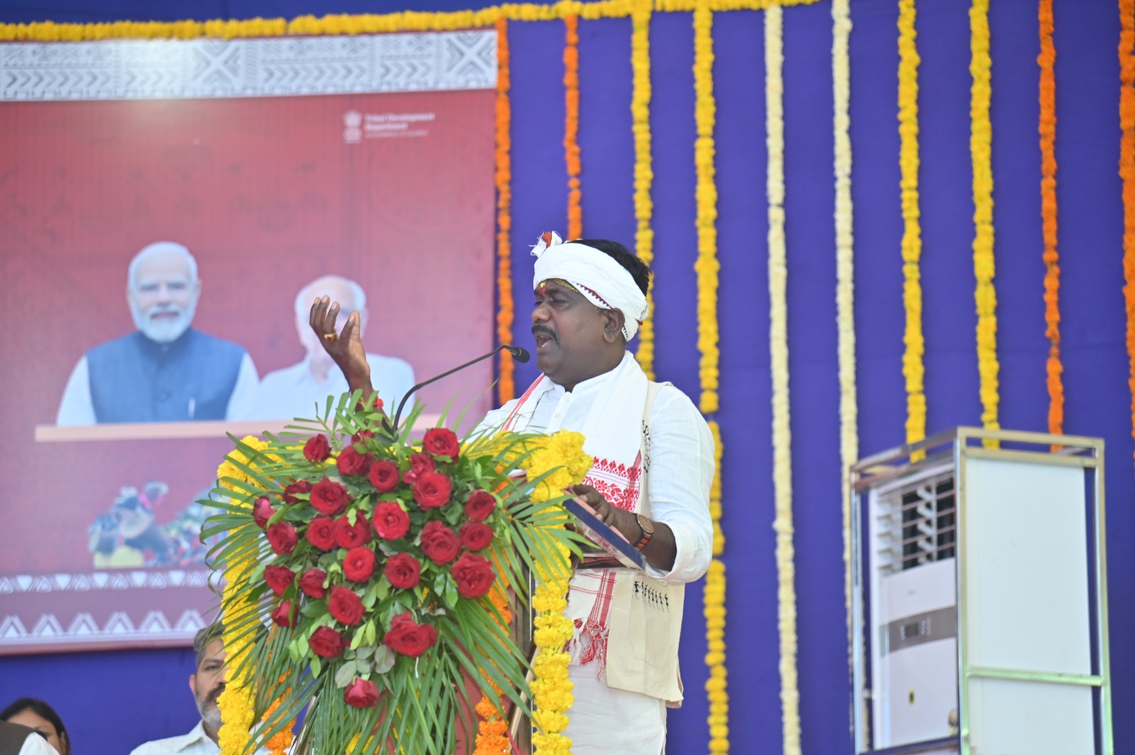 ભગવાન બિરસા મુંડાની 150મી જન્મજયંતિની ઉજવણી નિમિત્તે ગુજરાતના અનેક જિલ્લાઓમાં વિવિધ કાર્યક્રમો યોજાયા.