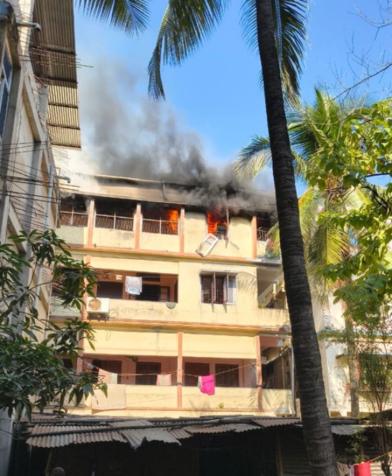 গুৱাহাটী মহানগৰীৰ ভৰলুমুখত সংঘটিত এটা অগ্নিকাণ্ডত দম্পতীৰ মৃত্যু