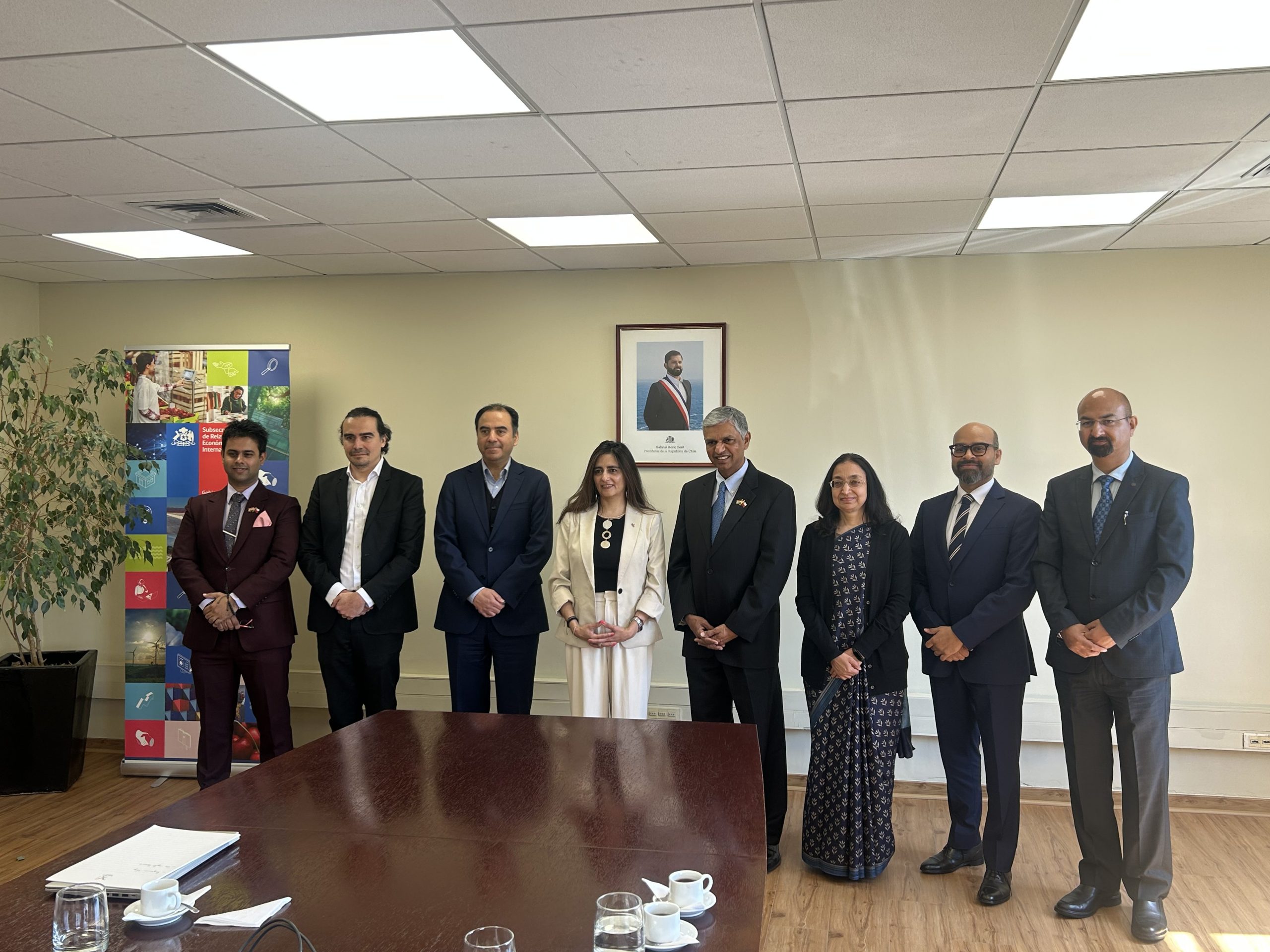 विदेश मंत्रालय में सचिव (पूर्व) पी. कुमारन ने चिली के अंतर्राष्‍ट्रीय आर्थिक मामलों की उप-मंत्री क्‍लोडिया सनह्वेजा से मुलाकात की