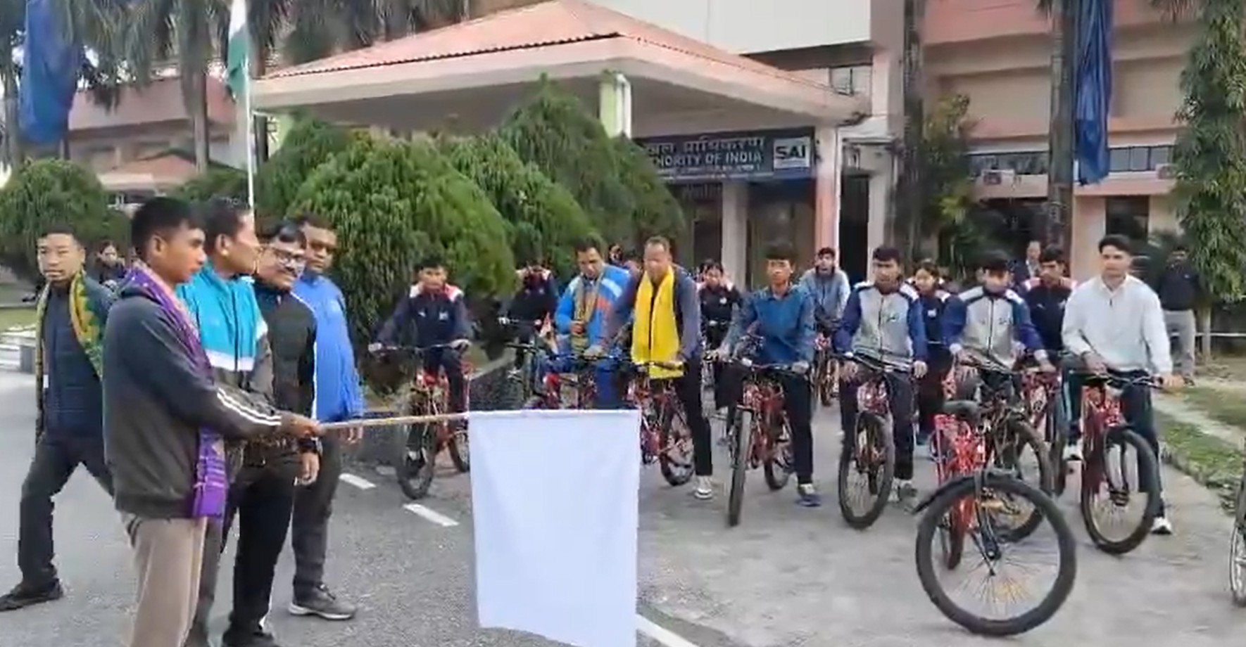 ফিট ইণ্ডিয়া কাৰ্যসূচীৰ অংশস্বৰূপে কোকৰাঝাৰ প্ৰেছ ক্লাবৰ চানডেজ অন চাইকেল শীর্ষক কাৰ্যসূচী