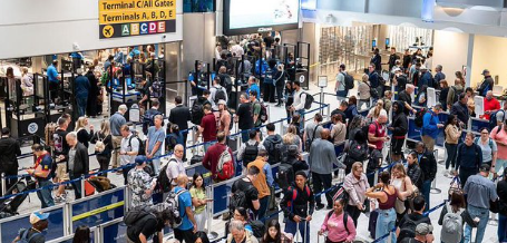 Over 5,000 US Flights Disrupted as Government Shutdown Forces Air Traffic Cuts
