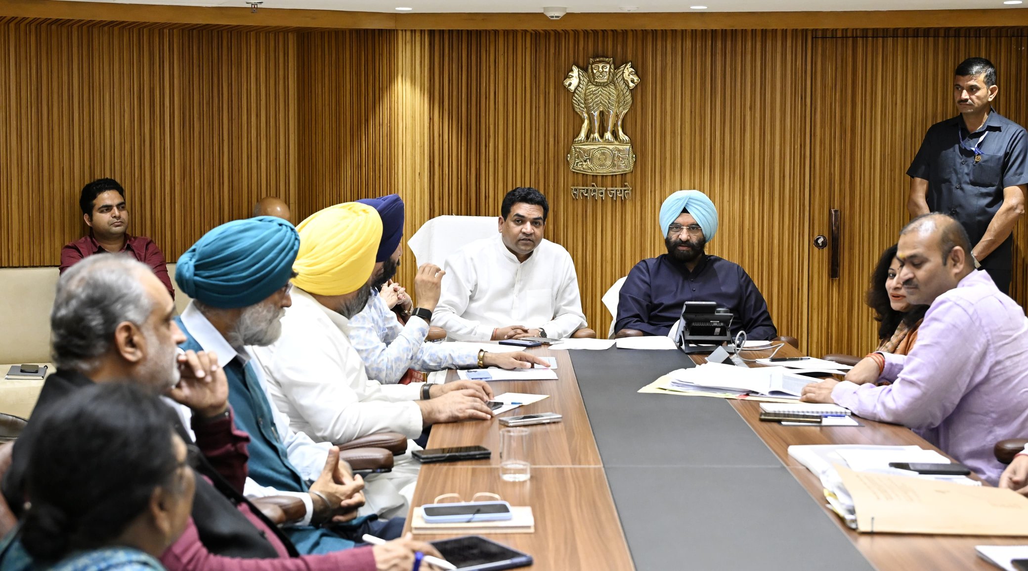 श्री गुरु तेग बहादुर के 350वें शहादत दिवस को लेकर दिल्‍ली सचिवालय में उच्च-स्तरीय बैठक