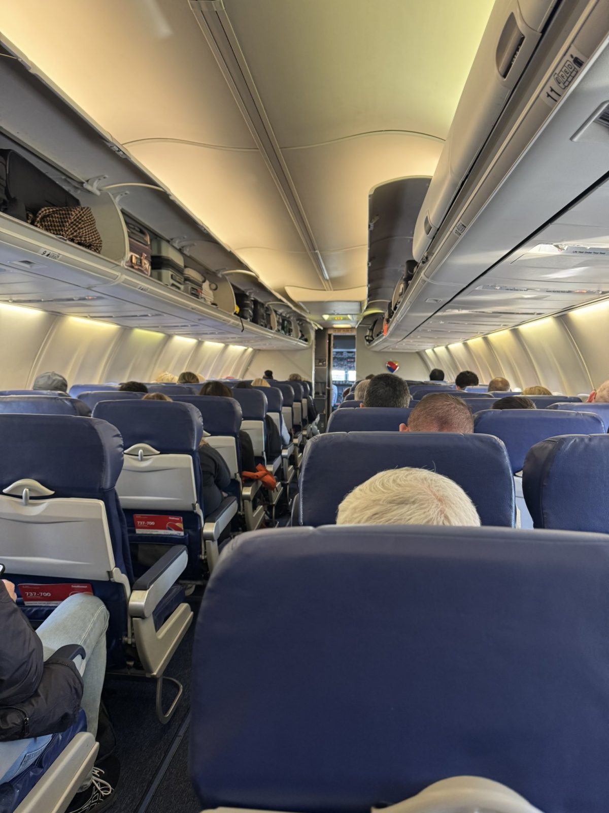 US Airlines Face Flight Cuts Amid Shutdown