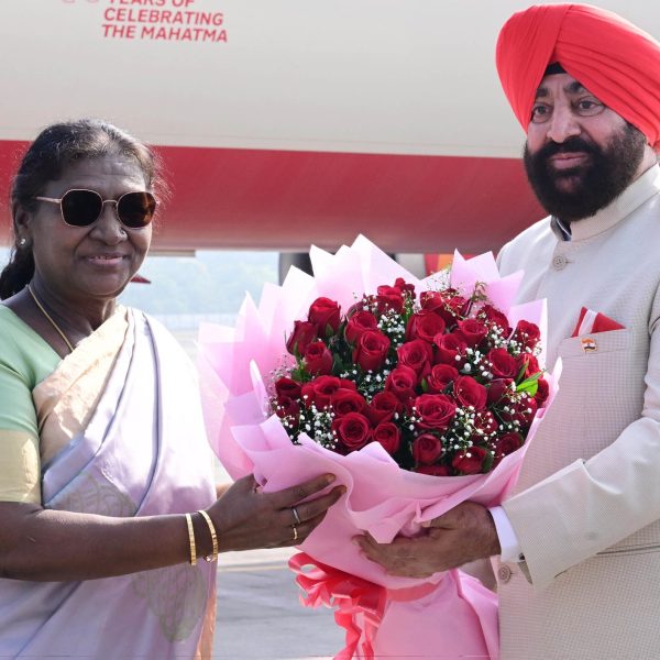 રાષ્ટ્રપતિ દ્રૌપદી મુર્મુ ઉત્તરાખંડની મુલાકાતે, પતંજલી યુનિવર્સિટીના બીજા પદવીદાન સમારોહમાં જોડાયા.