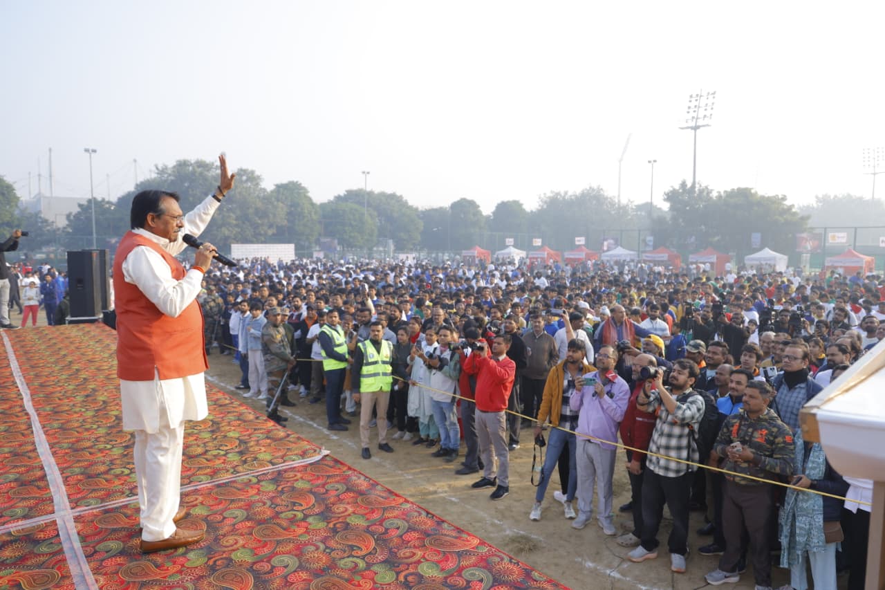 MoS Harsh Malhotra Flags Off Namo Run at Yamuna Sports Complex During Sansad Khel Mahotsav 2025