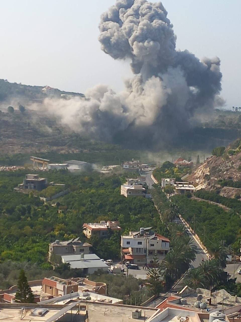 इज़राइली रक्षा बल ने दक्षिणी लेबनान में हिज़्बुल्लाह के ठिकानों पर हवाई हमलों की एक श्रृंखला शुरू करने की घोषणा की