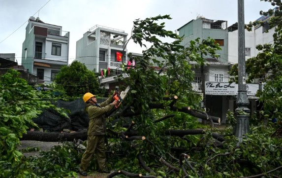 Typhoon Kalmaegi Moves Toward Cambodia and Laos After Hitting Central Vietnam