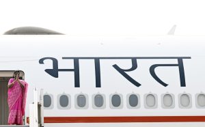 राष्ट्रपति द्रौपदी मुर्मु अफ्रीका की राजकीय यात्रा के पहले चरण में अंगोला पहुँची