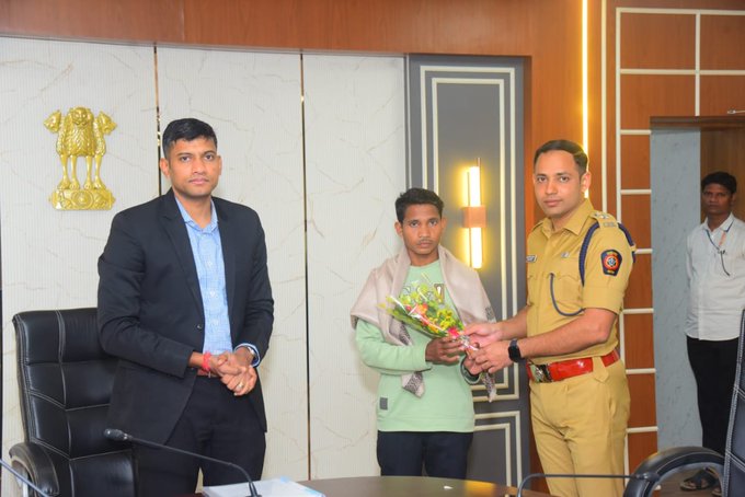 जहाल नक्षलवाद्याचं गोंदिया पोलिसांपुढं आत्मसमर्पण