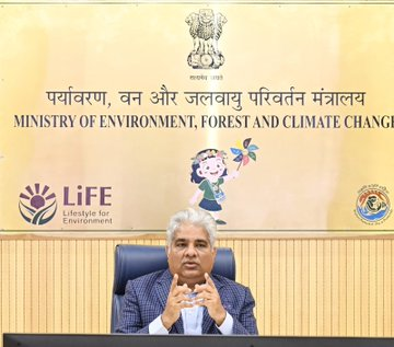 वायू प्रदूषण रोखण्यासाठी केलेल्या ठोस कारवाईचे अहवाल सादर करण्याचे केंद्रीय पर्यावरण मंत्र्यांचे निर्देश