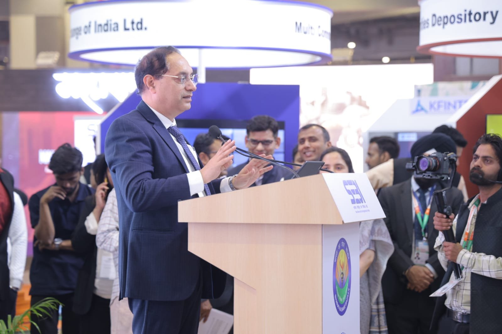 सेबी अध्यक्ष तुहिन कांत पांडे ने देश के पूंजी बाजारों में भारतीय निवेशकों के बढ़ते भरोसे पर प्रकाश डाला