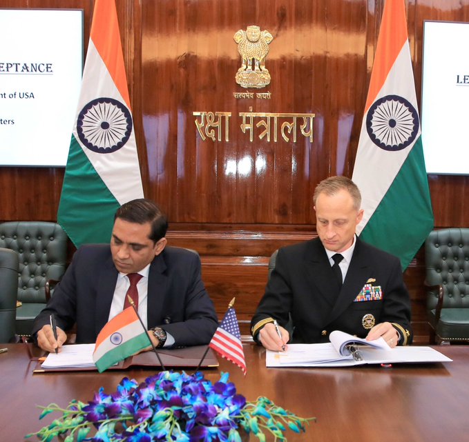 প্রতিরক্ষা মন্ত্রক ভারতীয় নৌবাহিনীতে MH 60 R হেলিকপ্টার অন্তর্ভুক্ত করার ক্ষেত্রে সহায়তার জন্য মার্কিন যুক্তরাষ্ট্রের সঙ্গে লেটার অফ অফার অ্যান্ড অ্যাকসেপটেন্স অর্থাত্ প্রস্তাব ও অনুমোদন সংক্রান্ত সমঝোতা পত্রে স্বাক্ষর করেছে