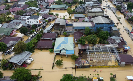Indonesia Disasters Claim 248 Lives as Tsunami, Earthquake and Flood Devastate Aceh and Sumatra