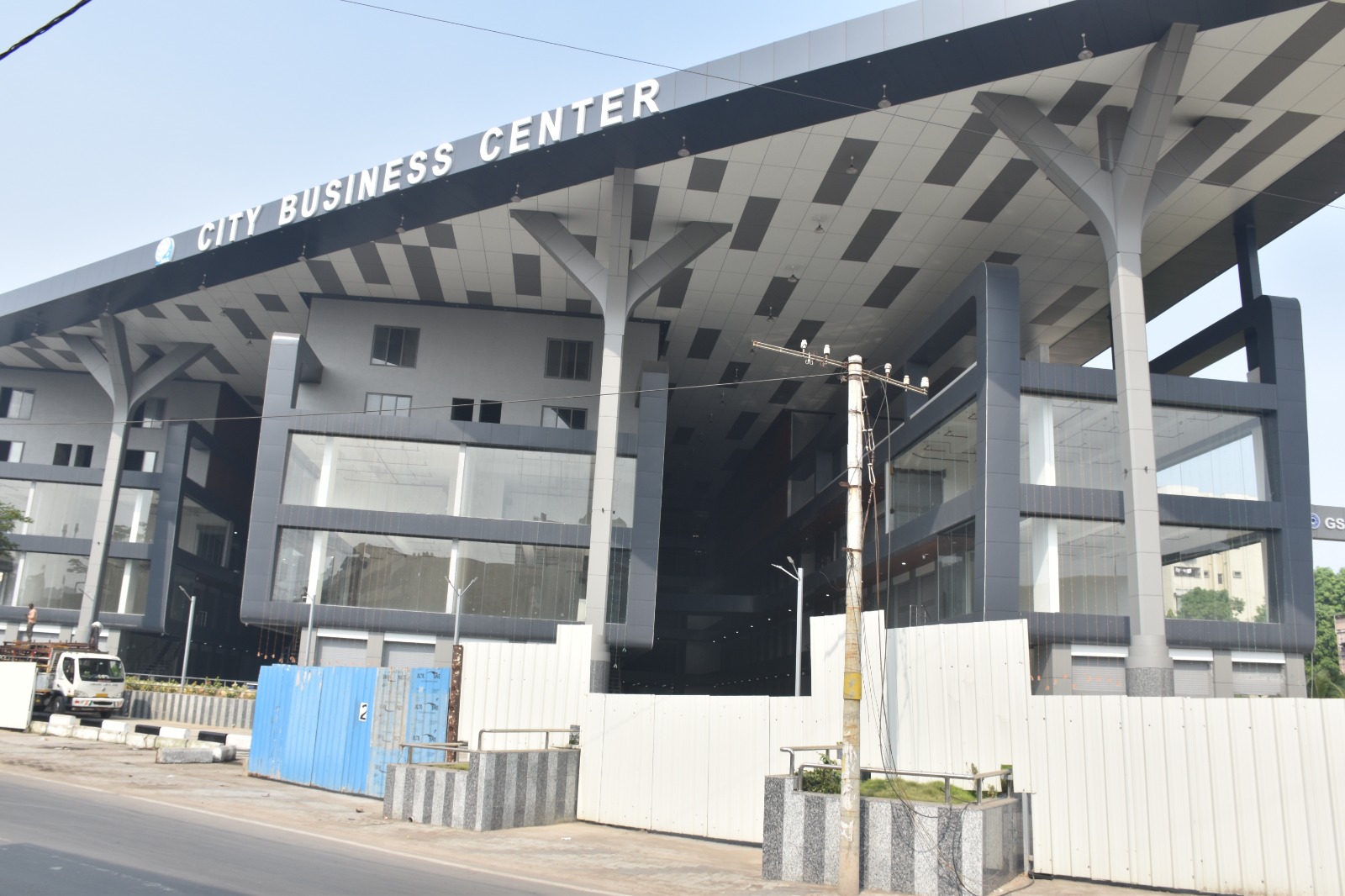 મુખ્યમંત્રી ભૂપેન્દ્ર પટેલ આજે બપોરે નવસારીમાં નવનિર્મિત બસ ટર્મિનલનું લોકાર્પણ કરશે.