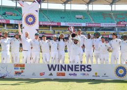 দক্ষিণ আফ্রিকা ভারতের বিরুদ্ধে দুই ম্যাচের টেস্ট ক্রিকেট সিরিজ ২-০ তে জিতে নিয়েছে