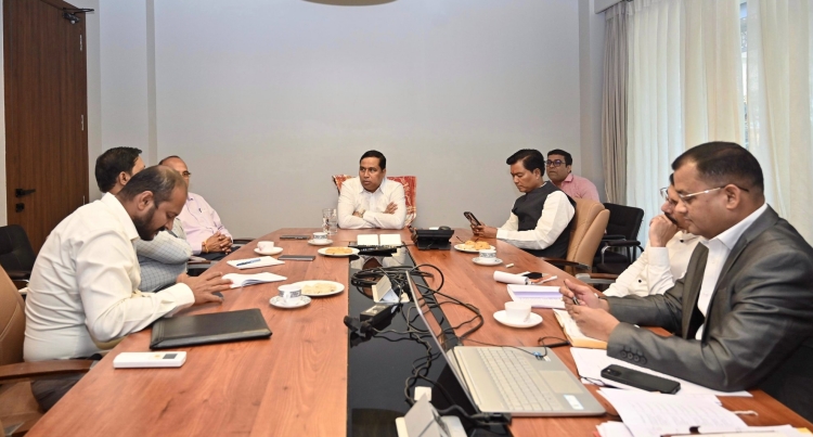 জি এম ডি এ আৰু জি এম চিৰ জ্যেষ্ঠ বিষয়াসকলৰ সৈতে জনস্বাস্থ্য কাৰিকৰী মন্ত্ৰী জয়ন্ত মল্ল বৰুৱাৰ বৈঠক