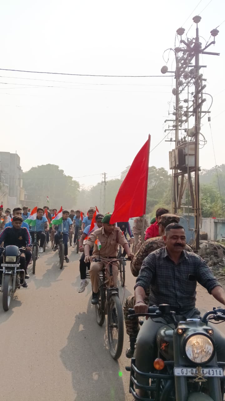 ભાવનગર જિલ્લા માં ‘NCC ‘દિવસ’ની ઉજવણી અંતર્ગત ભાવનગર NCC બટલીયન દ્વારા  સાયકલ રેલીનું અયોજન કરવામાં આવ્યું.