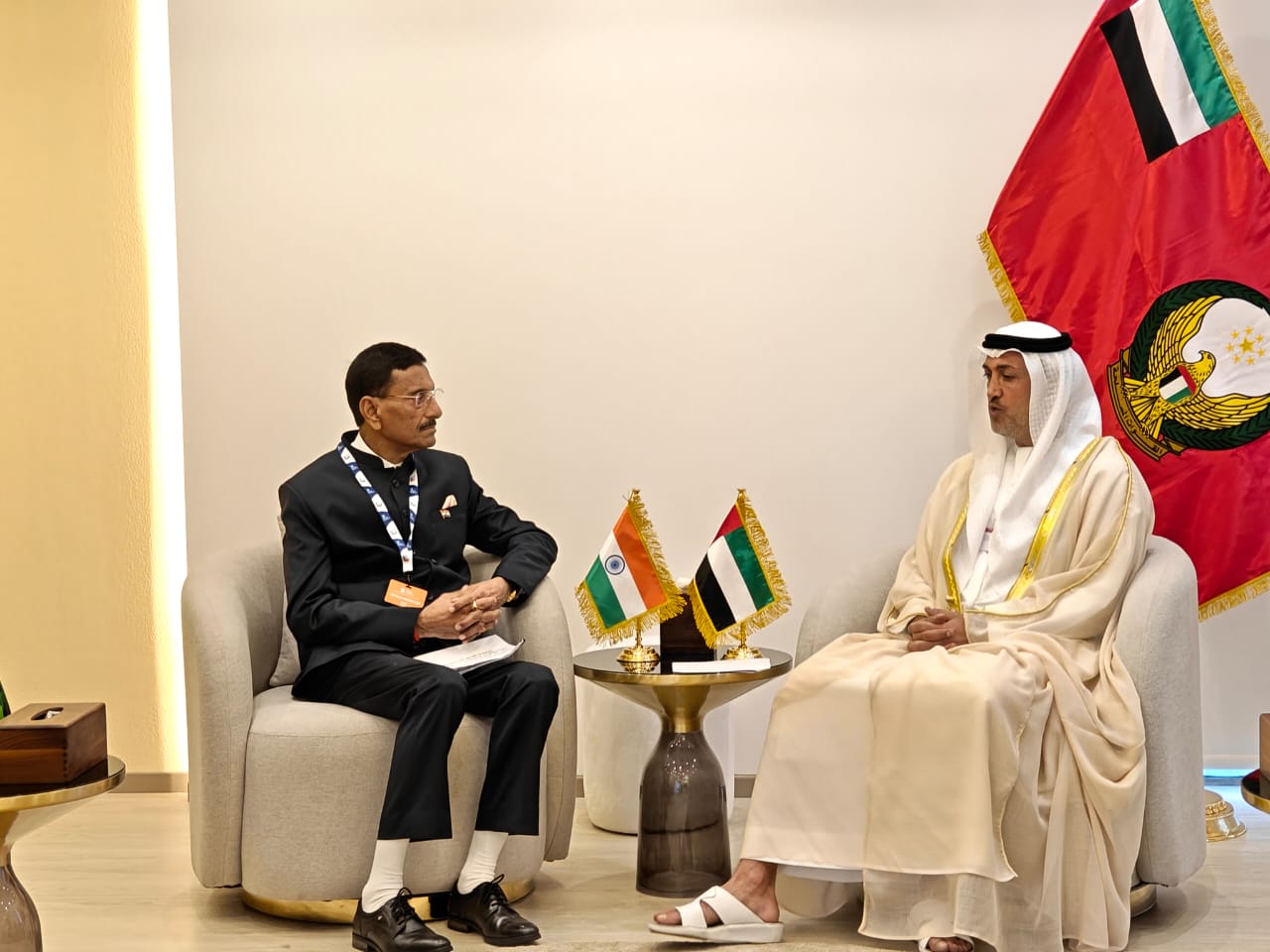 भारत ने दुबई एयरशो 2025 में रक्षा प्रौद्योगिकी सहयोग और विनिर्माण पर एक उद्योग गोलमेज सत्र आयोजित किया