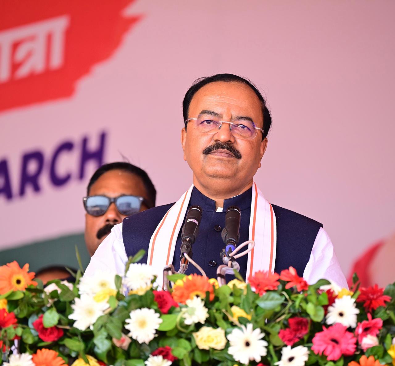 भाजपा ने बिहार में विधायक दल के नेता के चुनाव के लिए उत्तर प्रदेश के उपमुख्यमंत्री को बनाया केंद्रीय पर्यवेक्षक