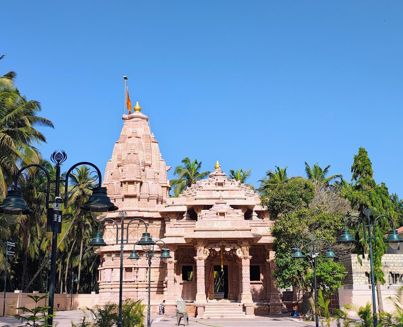 પોરબંદરના માધવપુર ઘેડ ખાતે ભગવાન શ્રીકૃષ્ણ-રૂક્ષ્મણી યાત્રાધામનો બીજા તબક્કા હેઠળ 43 કરોડ રૂપિયાથી વધુના ખર્ચે સર્વાંગી વિકાસ કરાશે.