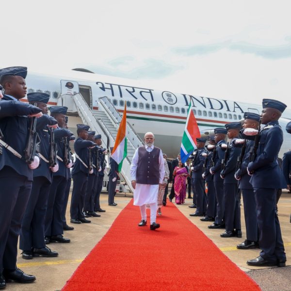 PM Modi Receives Vibrant Welcome from Indian Diaspora in Johannesburg