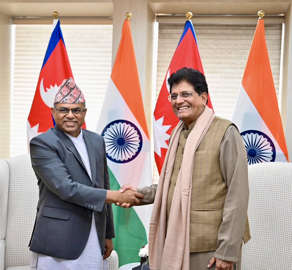 केन्द्रीय मंत्री पीयूष गोयल ने नेपाल के मंत्री अनिल कुमार सिन्हा के साथ की बैठक