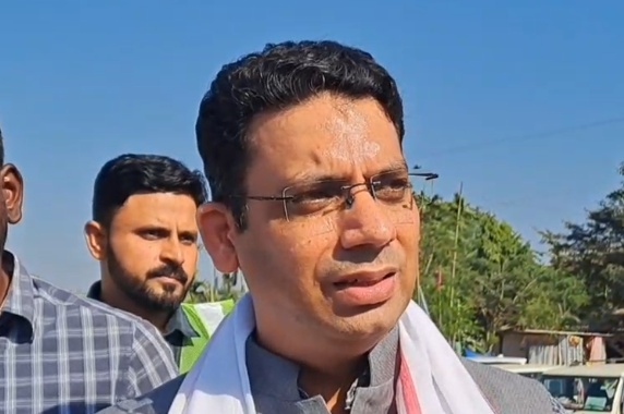 জাঁজীৰ পৰা ডিমৌলৈ অসম্পূৰ্ণ হৈ থকা চাৰিলেনযুক্ত পথৰ নিৰ্মাণ কাৰ্য অহা বছৰৰ ফেব্ৰুৱাৰী-মাৰ্চৰ ভিতৰত সম্পূৰ্ণ হ’বঃ  NHIDCLৰ সাধাৰণ প্ৰবন্ধক দেৱেন্দ্ৰ কুমাৰ