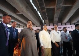 Minister Nitin Gadkari Reviews NH-48 Six-Lane Work in Gujarat