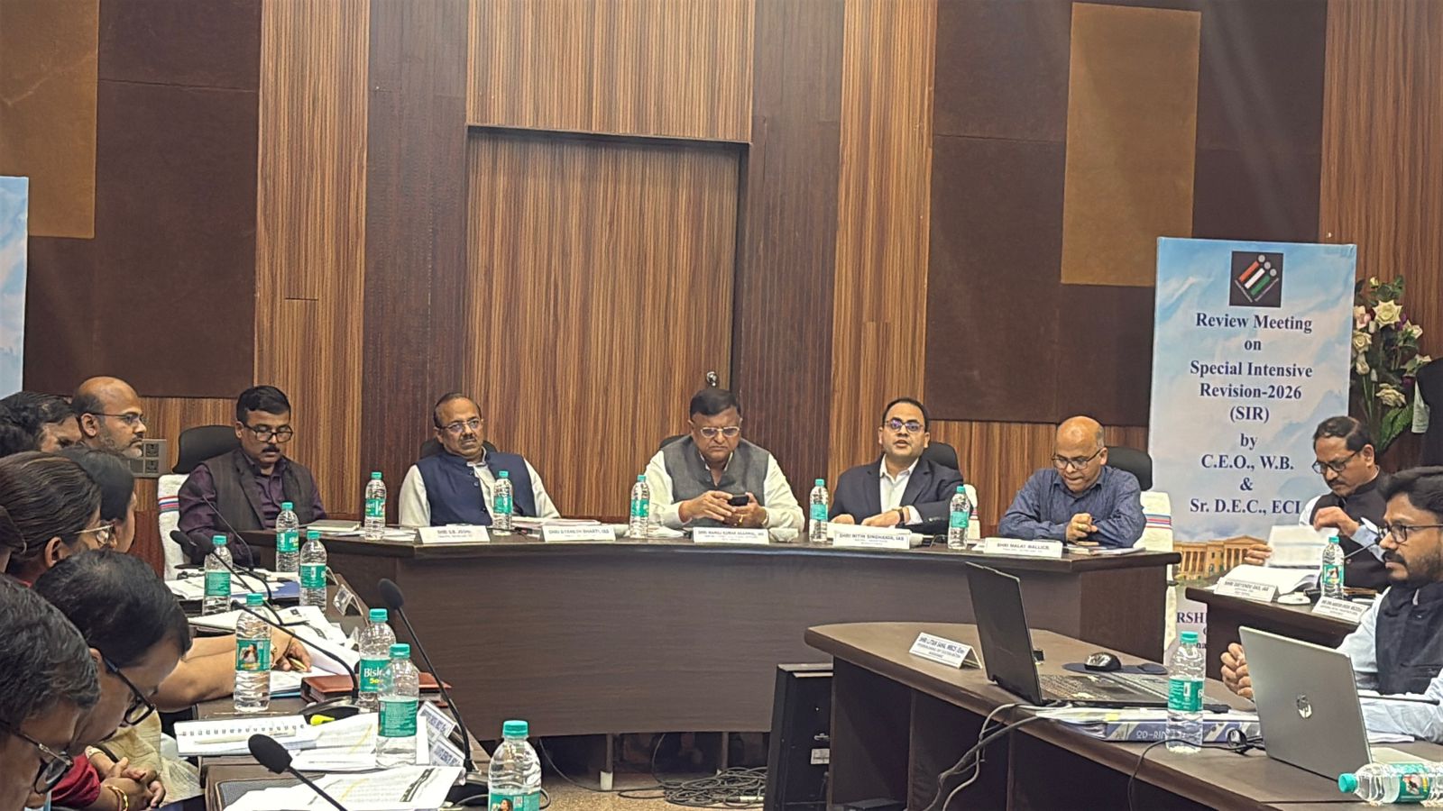 নদীয়া ও মুর্শিদাবাদে ভোটার তালিকার বিশেষ নিবিড় সংশোধন কর্মসূচী SIR-এর অগ্রগতি খতিয়ে দেখেছেন নির্বাচন কমিশনের প্রতিনিধি দল