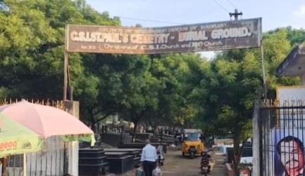 Christians in Puducherry Observe All Souls’ Day with Prayers and Floral Tributes