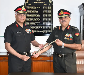 Lt Gen Avinash Das Assumes Charge as Commandant of Army Hospital